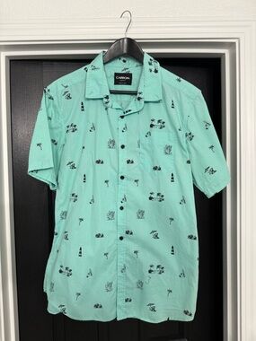 Carbon Mint Green Short Sleeve Button-Up with Black Island Motif